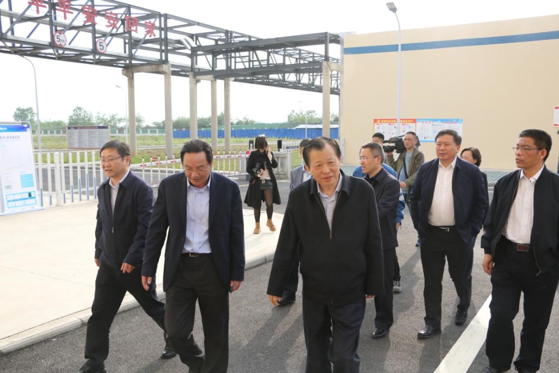 国家应急部副部长刘伟调研南大光电(图1) 国家应急部副部长刘伟调研南大光电(图1)